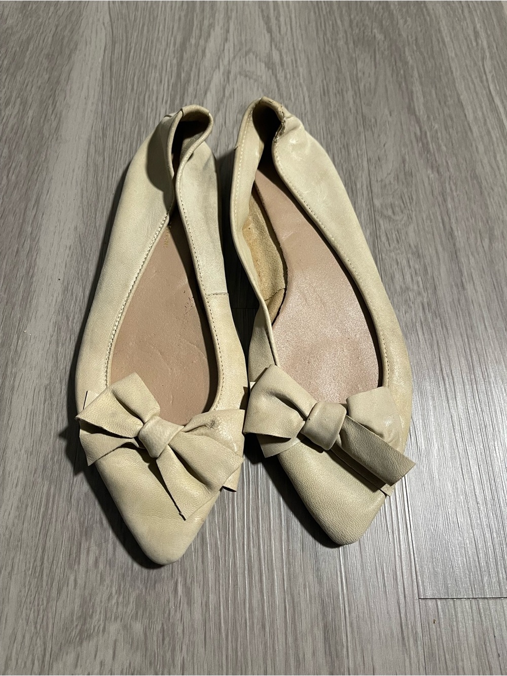 Mercanti Fiorentini Cream Pointed-Toe Bow Ballet Flats